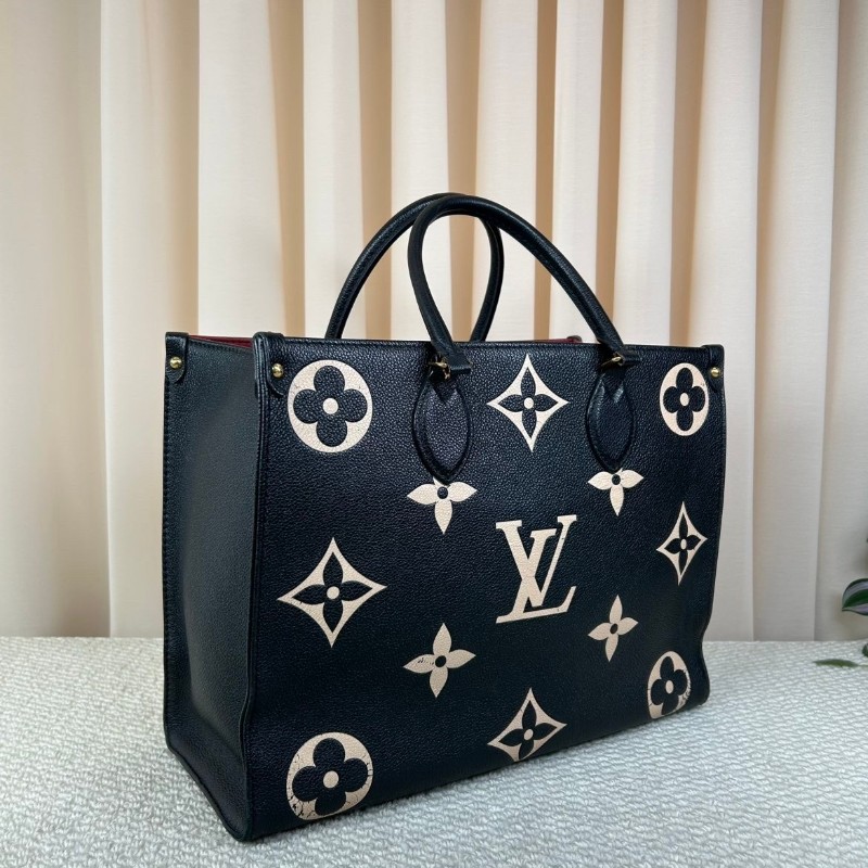LV路易威登 Onthego 黑白老花托特包 經典老花壓紋 黑色配色 牛皮材質 金色五金 手提斜挎兩用 容量大 日常通勤、逛街都很實用 百搭不挑人-7