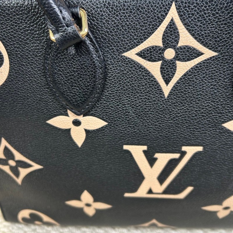 LV路易威登 Onthego 黑白老花托特包 經典老花壓紋 黑色配色 牛皮材質 金色五金 手提斜挎兩用 容量大 日常通勤、逛街都很實用 百搭不挑人-14