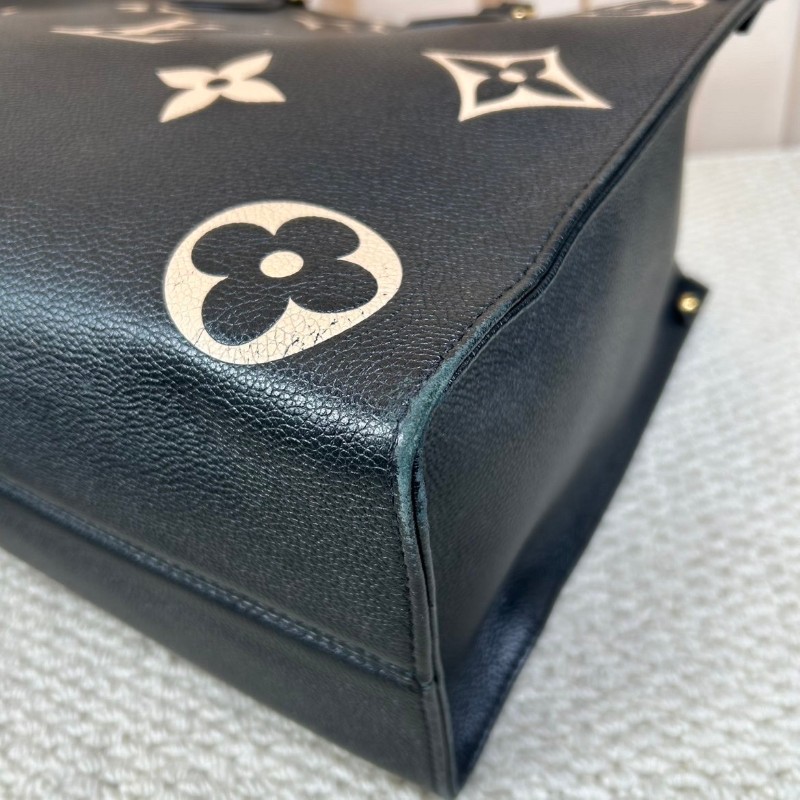 LV路易威登 Onthego 黑白老花托特包 經典老花壓紋 黑色配色 牛皮材質 金色五金 手提斜挎兩用 容量大 日常通勤、逛街都很實用 百搭不挑人-15