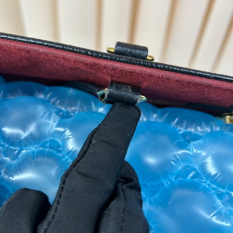 LV路易威登 Onthego 黑白老花托特包 經典老花壓紋 黑色配色 牛皮材質 金色五金 手提斜挎兩用 容量大 日常通勤、逛街都很實用 百搭不挑人-26