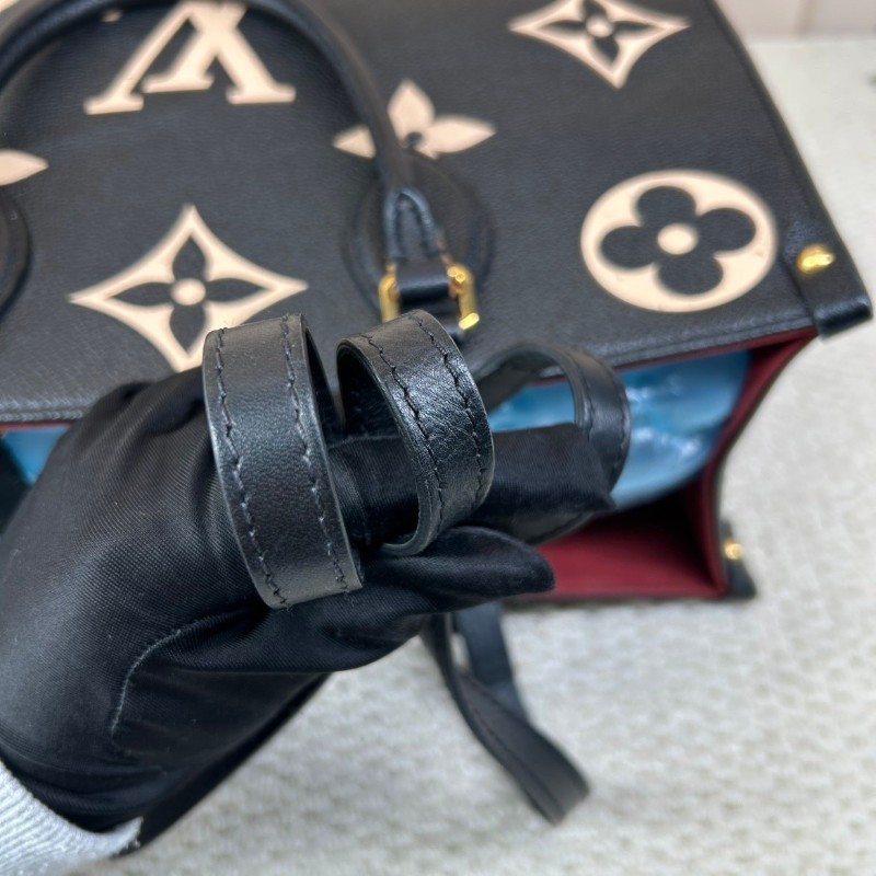 LV路易威登 Onthego 黑白老花托特包 經典老花壓紋 黑色配色 牛皮材質 金色五金 手提斜挎兩用 容量大 日常通勤、逛街都很實用 百搭不挑人-28