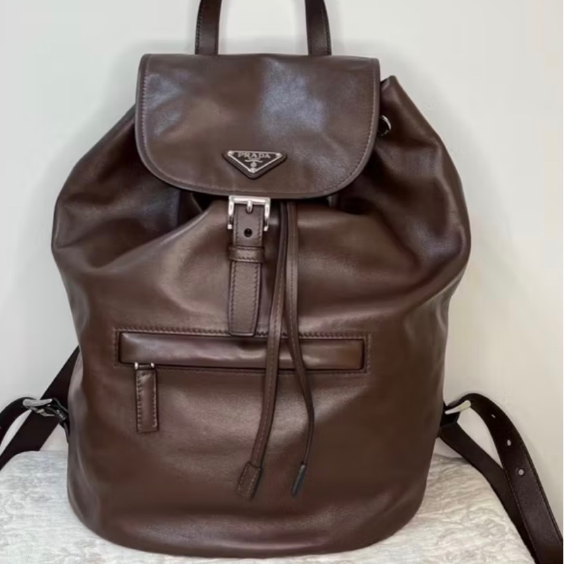 Prada後背包 皮革款 咖啡色🍁-1