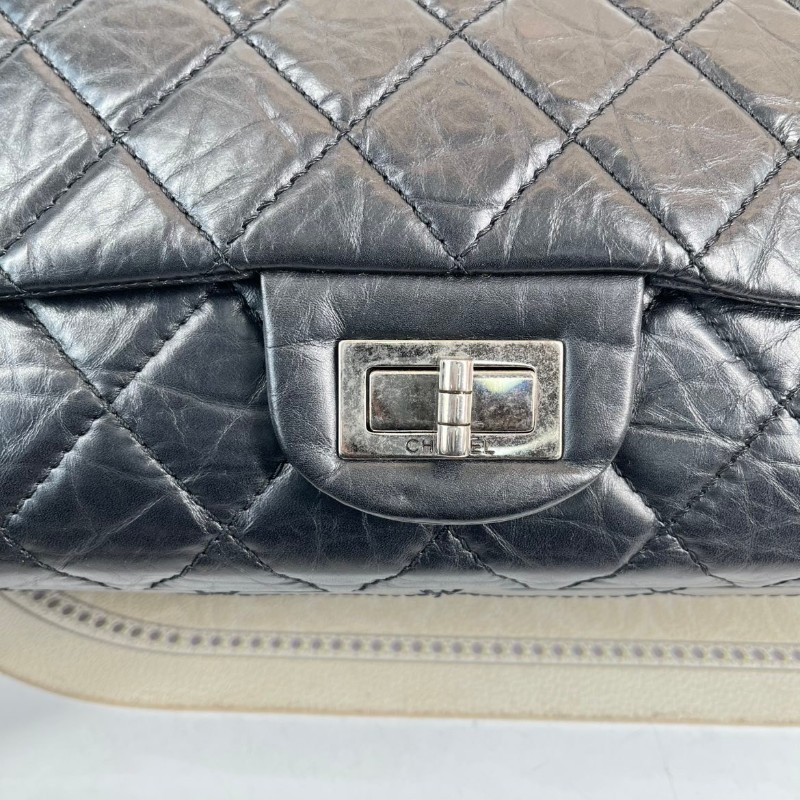 CHANEL香奈兒 12開 2.55大號 黑銀菱格油蠟牛皮雙蓋包 紅色內裡 容量大 經典款耐造百搭-27