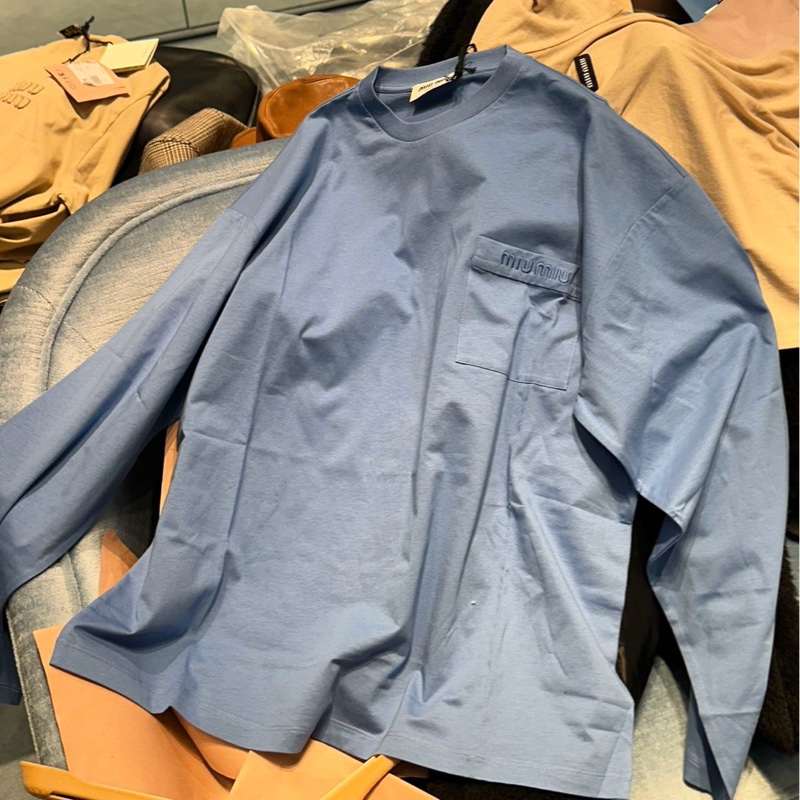 🉐🇭🇰港現 Miumiu藍色搭配長袖T xs 寬松款-4