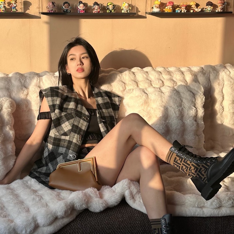 港現🇭🇰 Fendi 👩‍🦰 滿Logo FF 靴 37-1