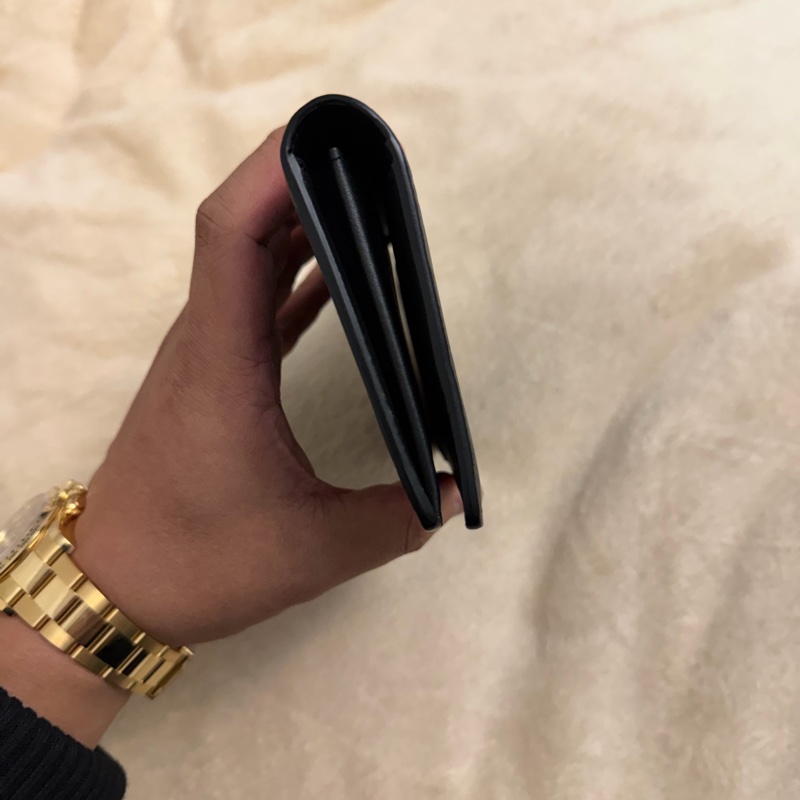 Lv黑花壓紋對開長夾（M62900）-2