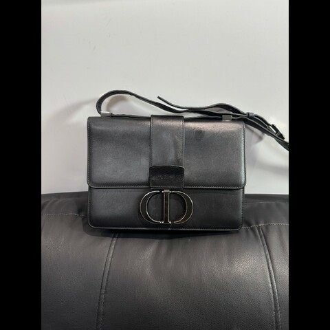 Dior 迪奧黑金蒙田box 光面牛皮琺瑯扣斜挎包