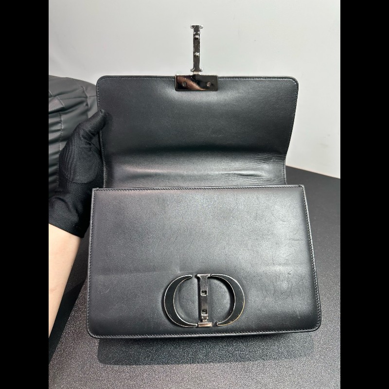 Dior 迪奧黑金蒙田box 光面牛皮琺瑯扣斜挎包-6