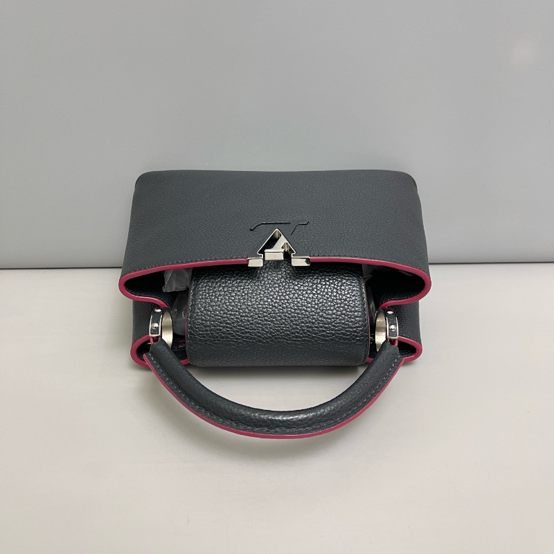 LV路易威登Capucines bb深藍色全皮包-5