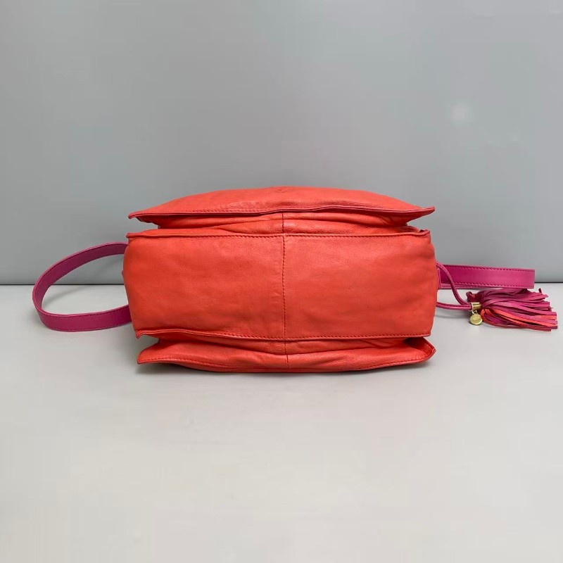 Loewe羅意威 全皮流蘇福袋包-4