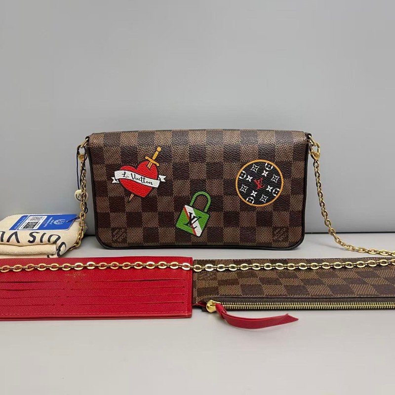 LV路易威登 棕棋盤格徽章限量款三合一-1