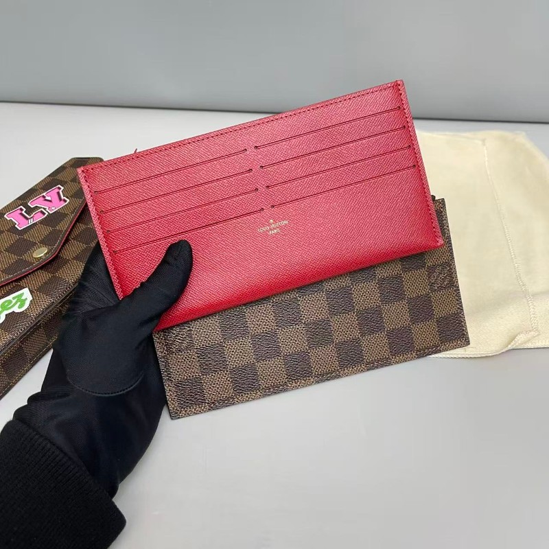 LV路易威登 棕棋盤格徽章限量款三合一-7