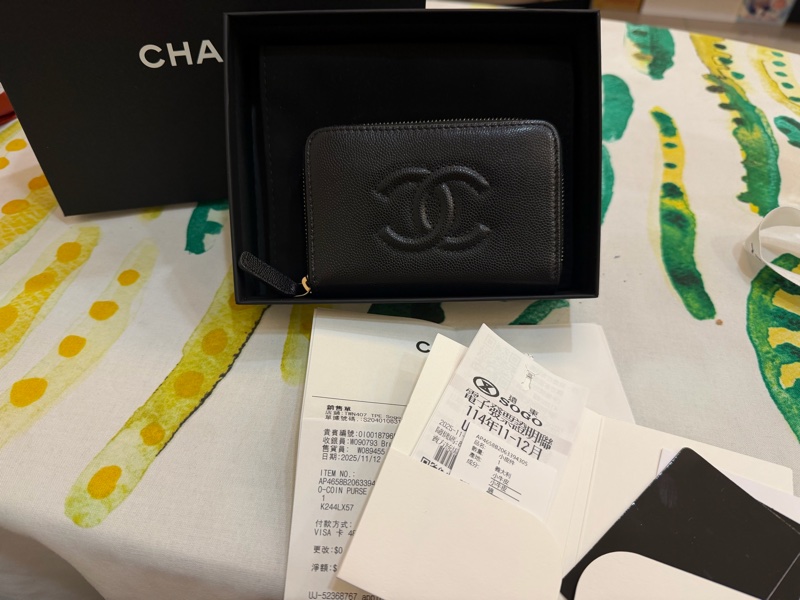 CHANEL 黑色荔枝牛皮淡金釦ㄇ型拉鍊新版零錢袋錢包AP4658-1