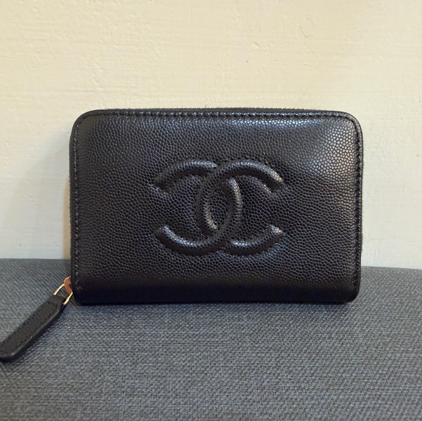 CHANEL 黑色荔枝牛皮淡金釦ㄇ型拉鍊新版零錢袋錢包AP4658-5