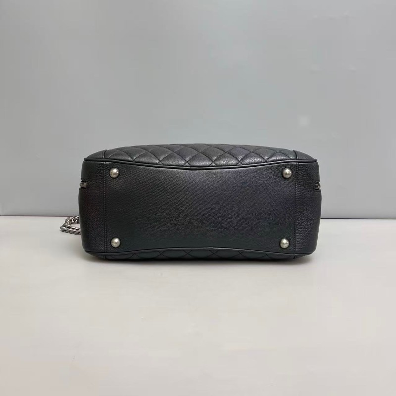 Chanel 黑銀牛皮荔枝紋保齡球包-4