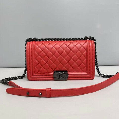 Chanel leboy中號紅色菱格牛皮