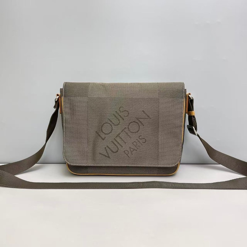 LV路易威登 男士 帆布郵差包-0