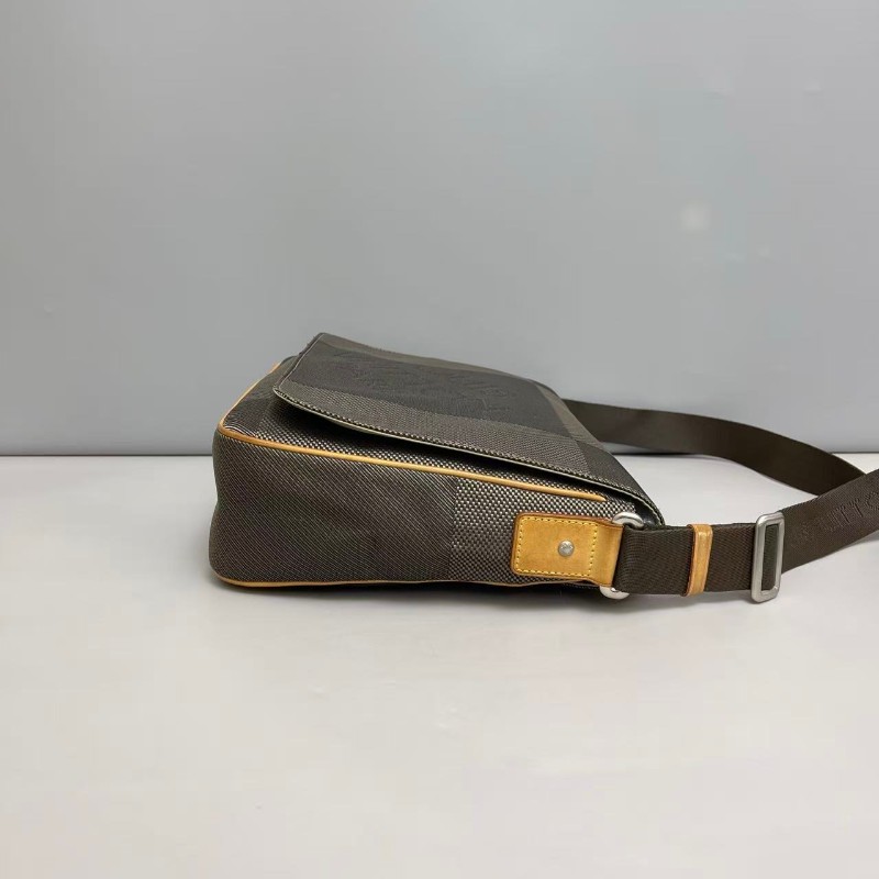 LV路易威登 男士 帆布郵差包-2