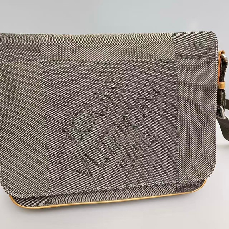 LV路易威登 男士 帆布郵差包-6