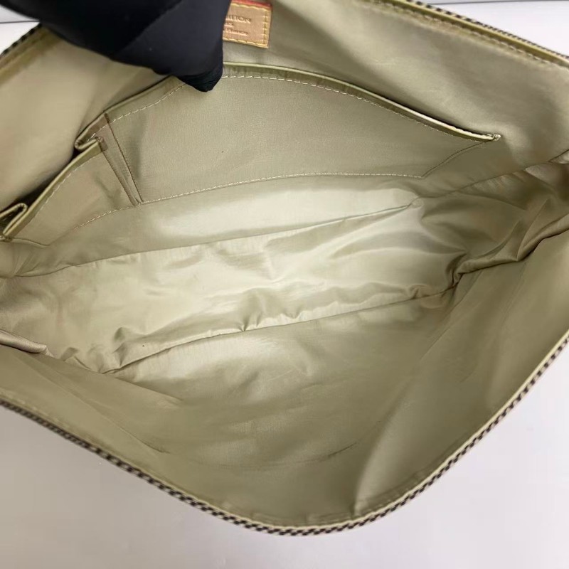 LV路易威登 男士 帆布郵差包-8