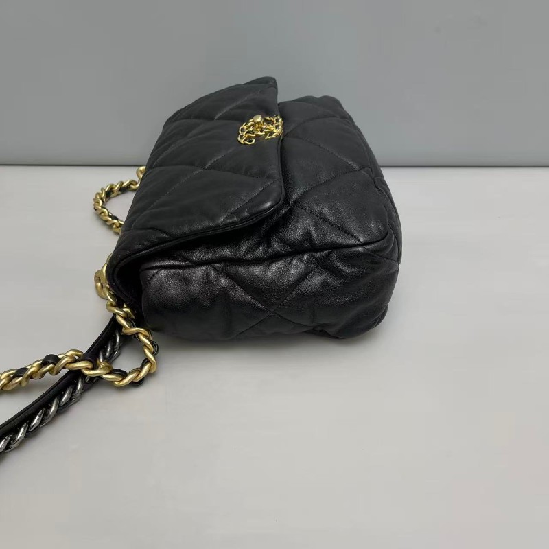 Chanel 19Bag中號黑金全皮菱格紋斜背包-2