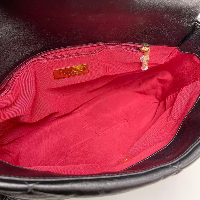 Chanel 19Bag中號黑金全皮菱格紋斜背包-7