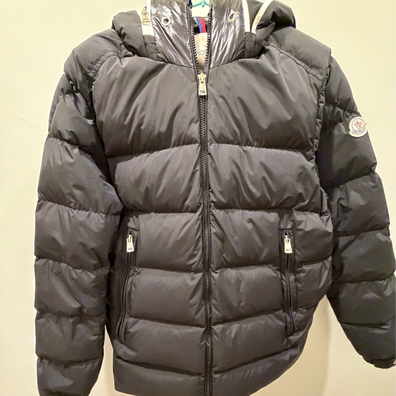 moncler 蒙田Cardere連帽短身羽絨外套 黑-0