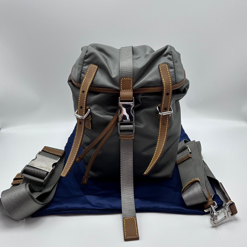 PRADA 降落傘防水尼龍布斜背腰包16*21*7 98新配件塵袋-0