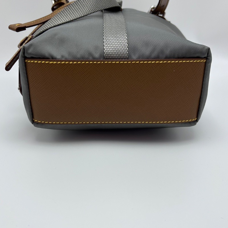 PRADA 降落傘防水尼龍布斜背腰包16*21*7 98新配件塵袋-3