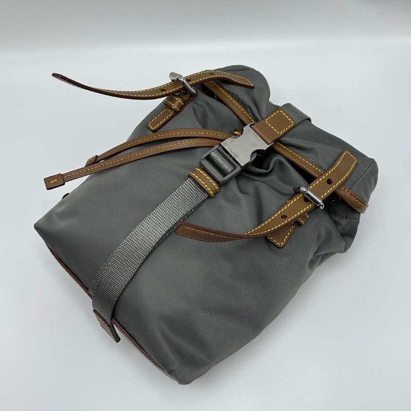 PRADA 降落傘防水尼龍布斜背腰包16*21*7 98新配件塵袋-4