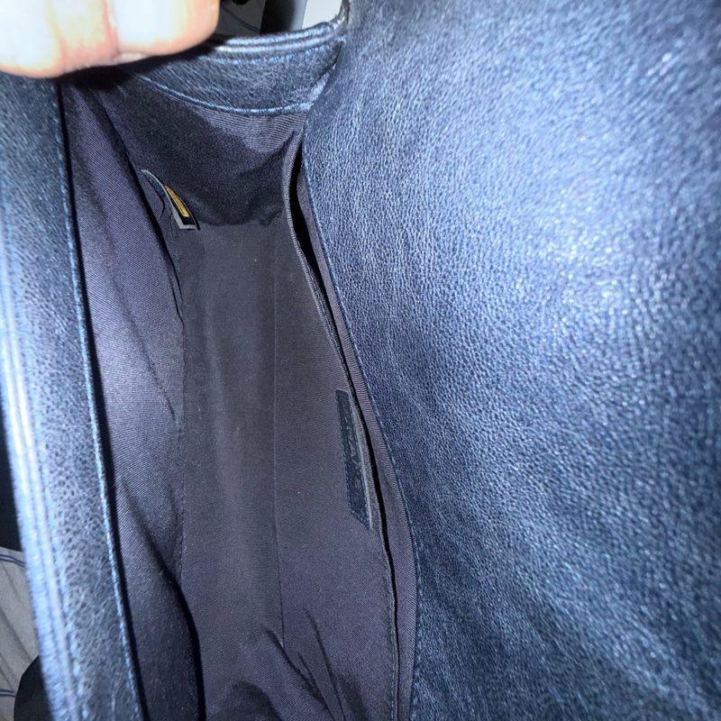 CHANEL BOY MEDIUM-12