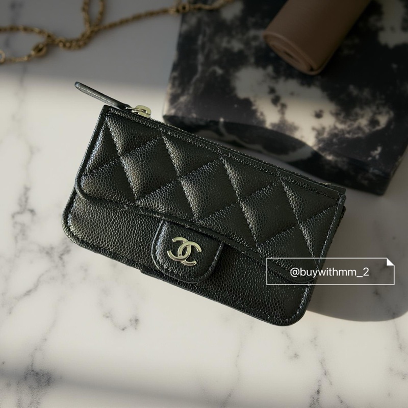 ⭐️賣場有滿額折扣⭐️香奈兒 超超超博 一字拉鏈零錢卡包-1