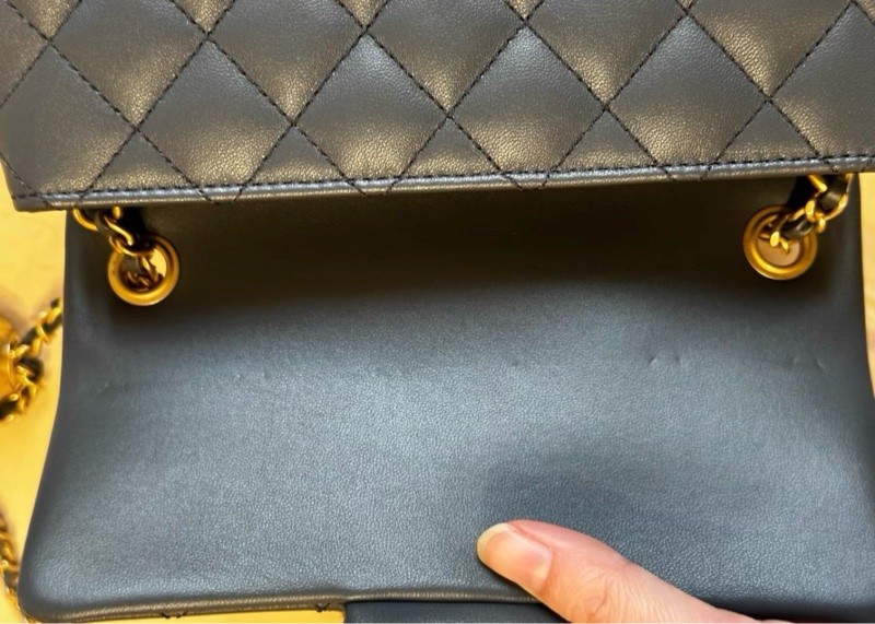 Chanel classic flap 深灰 迷你金球23k 帶防塵袋盒子-4