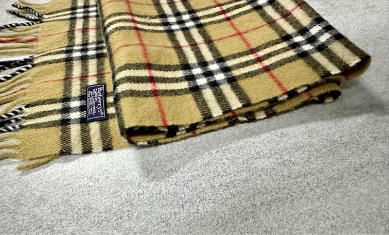 BURBERRY經典格紋羔羊毛圍巾✨-15