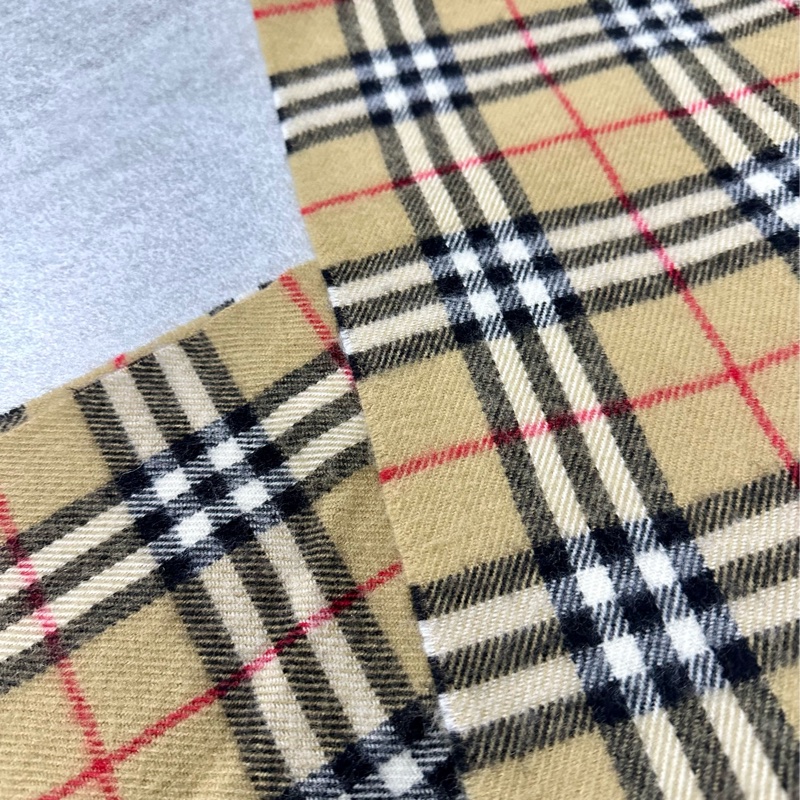 BURBERRY經典格紋羔羊毛圍巾✨-17