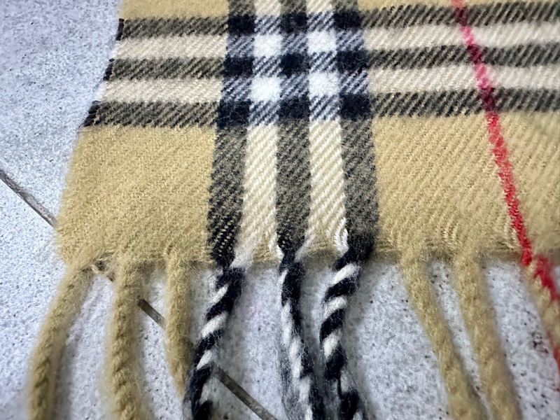 BURBERRY經典格紋羔羊毛圍巾✨-18