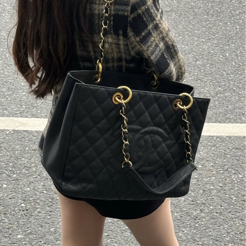 🉑肩背 #荔枝皮 #超甜價💰 香奈兒gst黑金托特包 中號-1