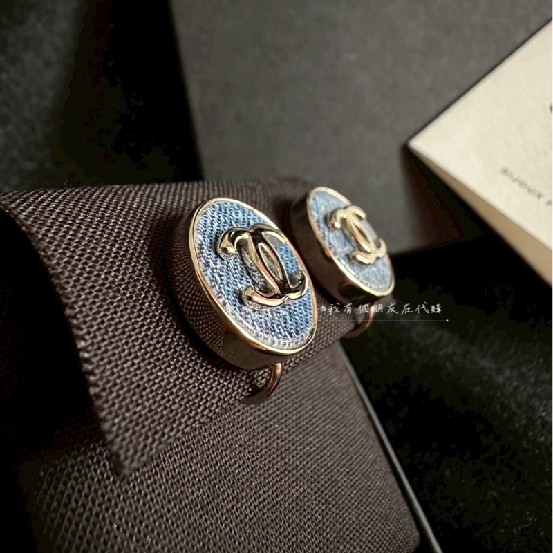 《我有個朋友在代購》香奈兒單寧迷你「耳夾」—全新現貨在台-2