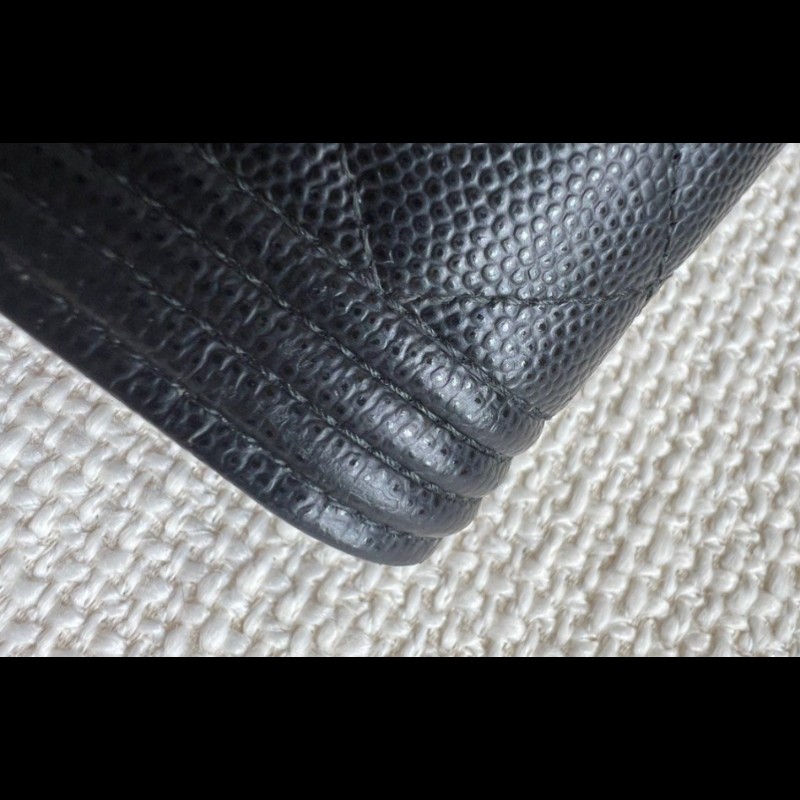 Chanel 荔枝紋黑金Boy款中夾-8