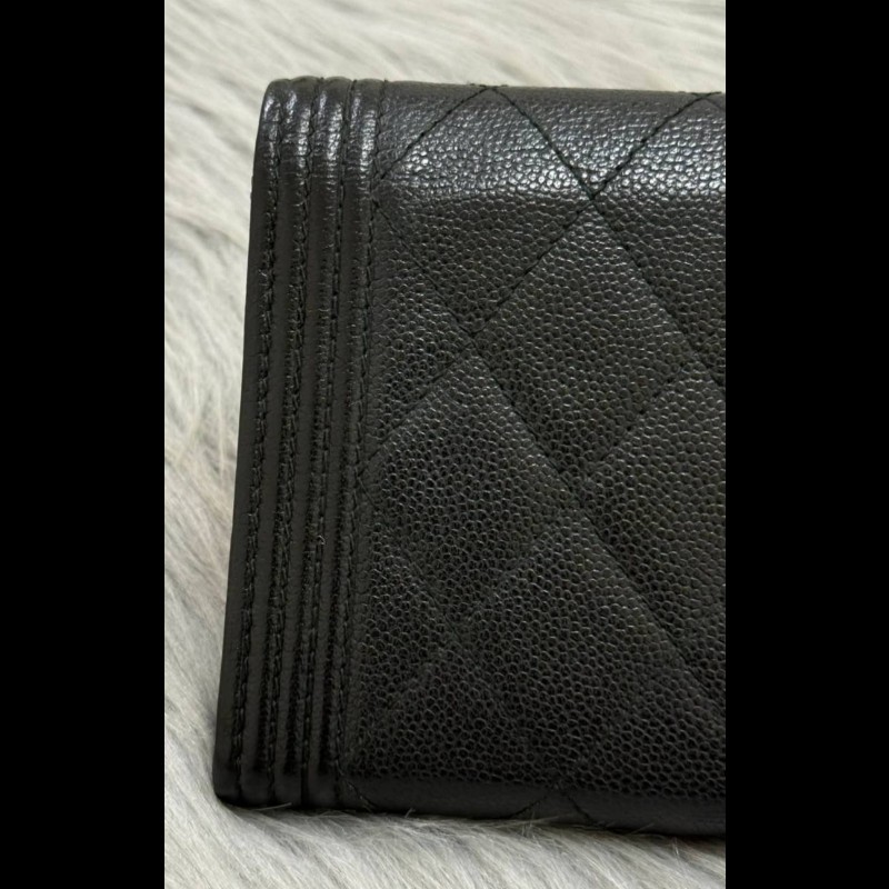 Chanel 荔枝紋黑金Boy款中夾-14