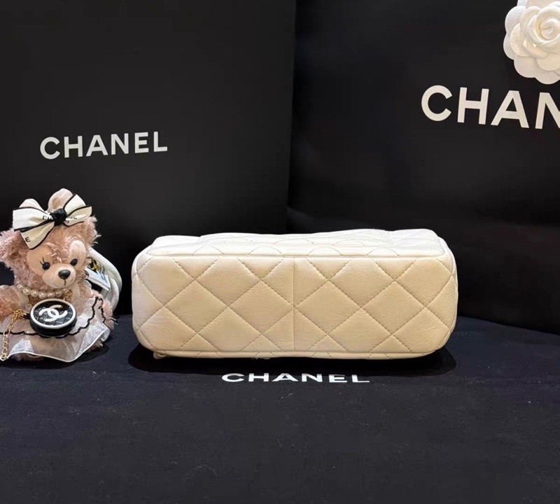 【97新 ✨ 全網最低價！】Chanel 22c限量款 白色徽章cf 大mini 鴛鴦扣 芯片款-6