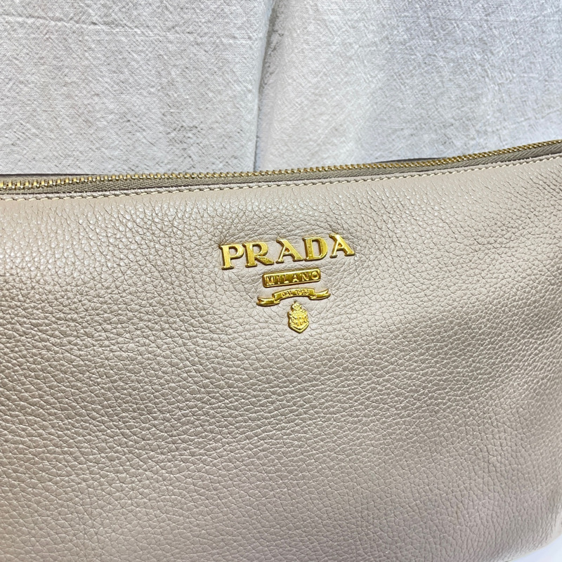 【包稅】PRADA Vitello Daino 斜背包 1BH050-2