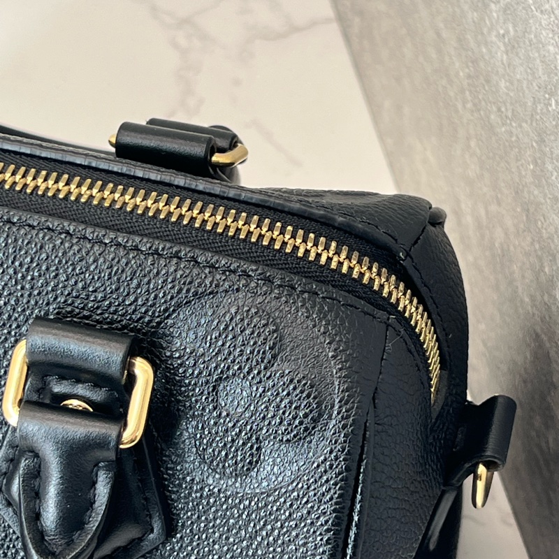 💗香緹國際精品💗 771 LV speedy 20 黑壓紋-1