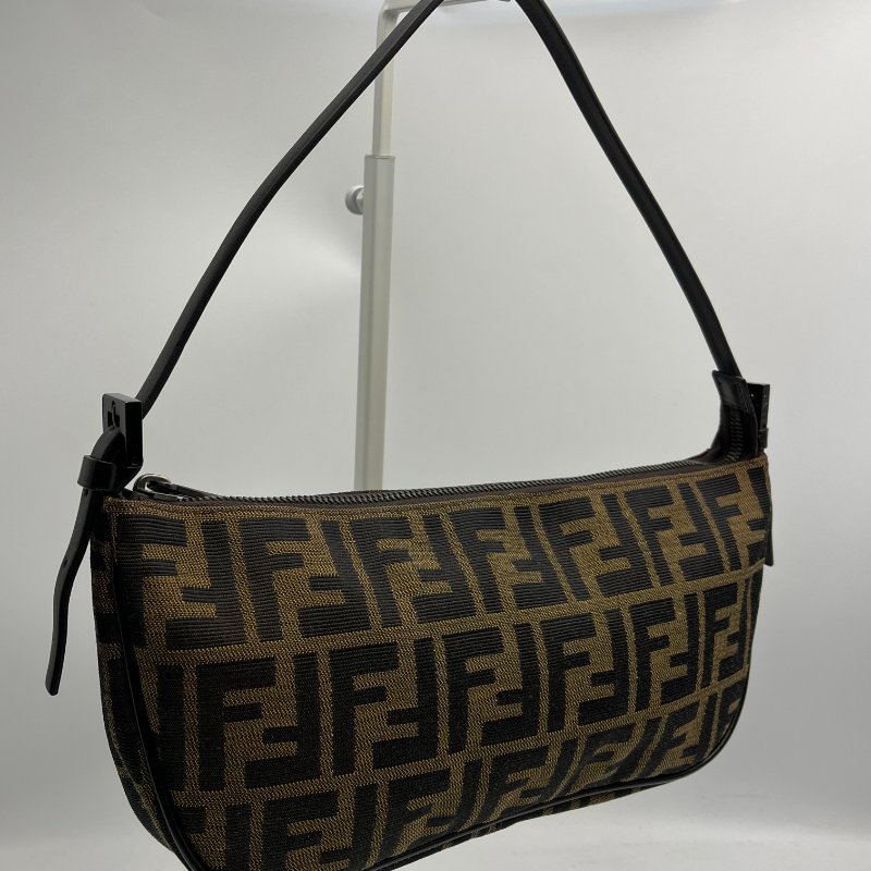 🏷Fendi老花漁夫包-2