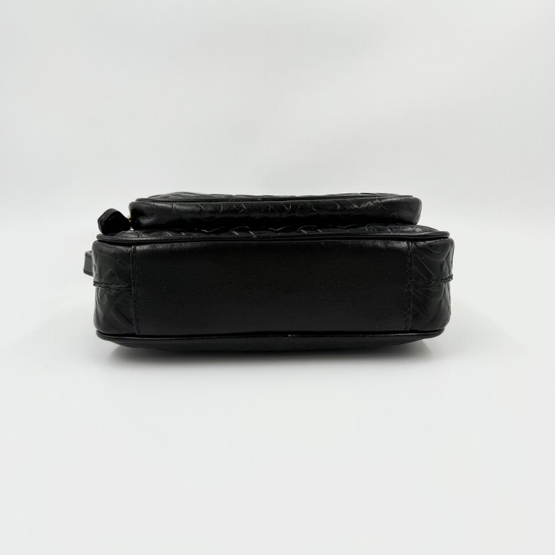 Burberry - 黑色牛皮金釦TB相機包-6