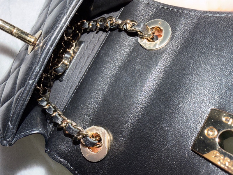 Chanel trendy cc mini浮雕logo款 極少見-9