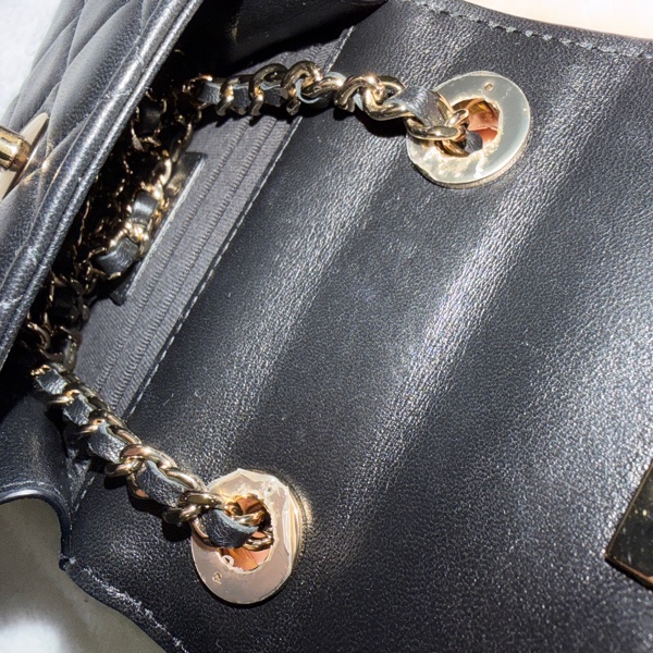 Chanel trendy cc mini浮雕logo款 極少見-10