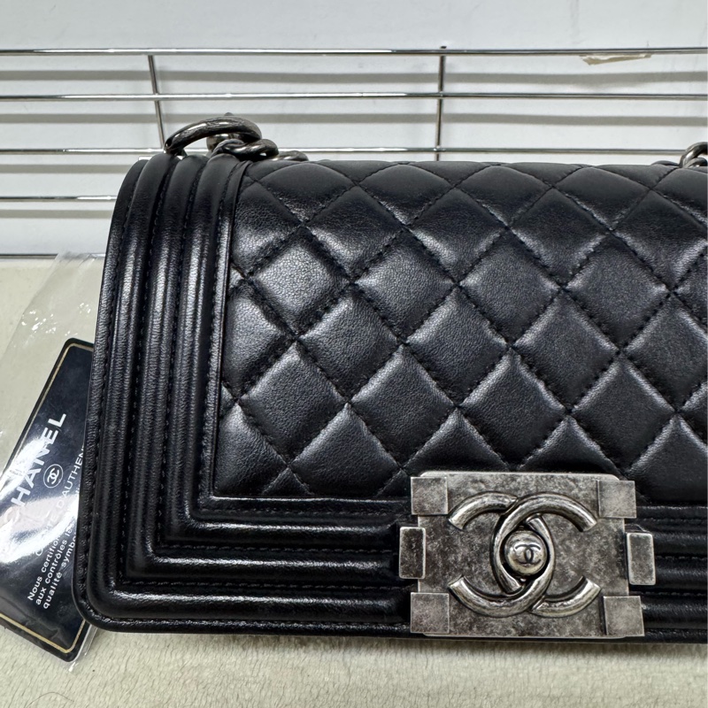 Chanel 小號黑銀Leboy羊皮-3