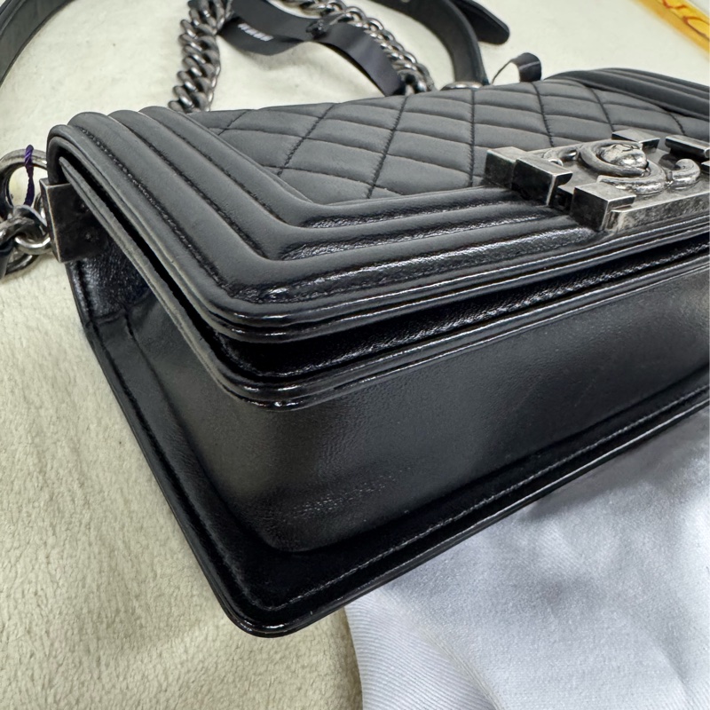 Chanel 小號黑銀Leboy羊皮-6