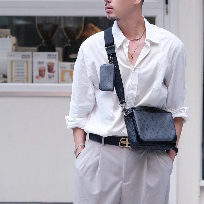 Louis Vuitton - 黑灰原花Trio黑武士三合一郵差包-6